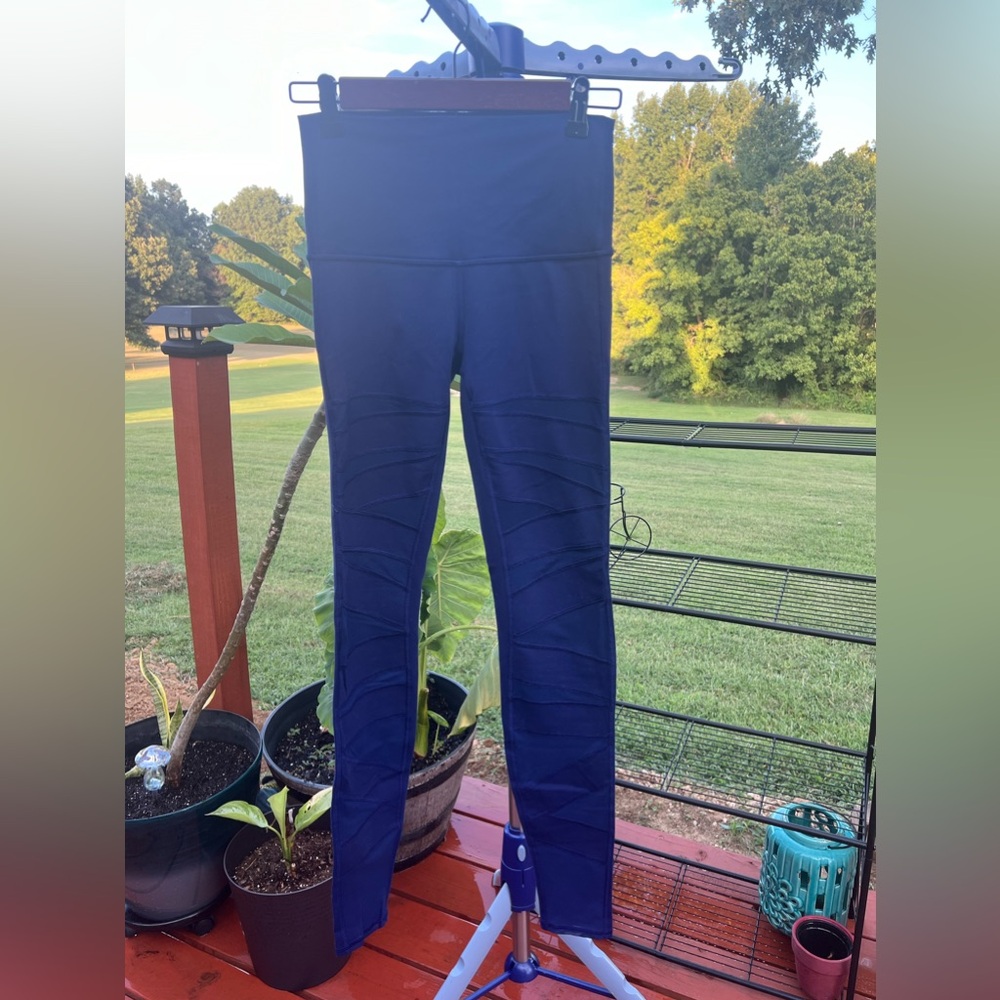 Wunder Under High Rise Tech Mesh Tight Hero - Blue Navy - Size 6
